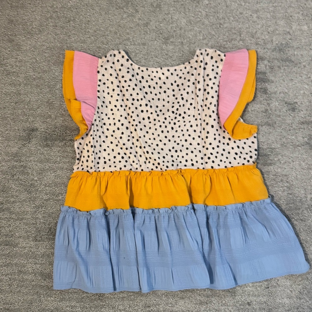 NWOT, THML ruffled Beige and Black Polka Dot Top, sz larger - Picture 3 of 4